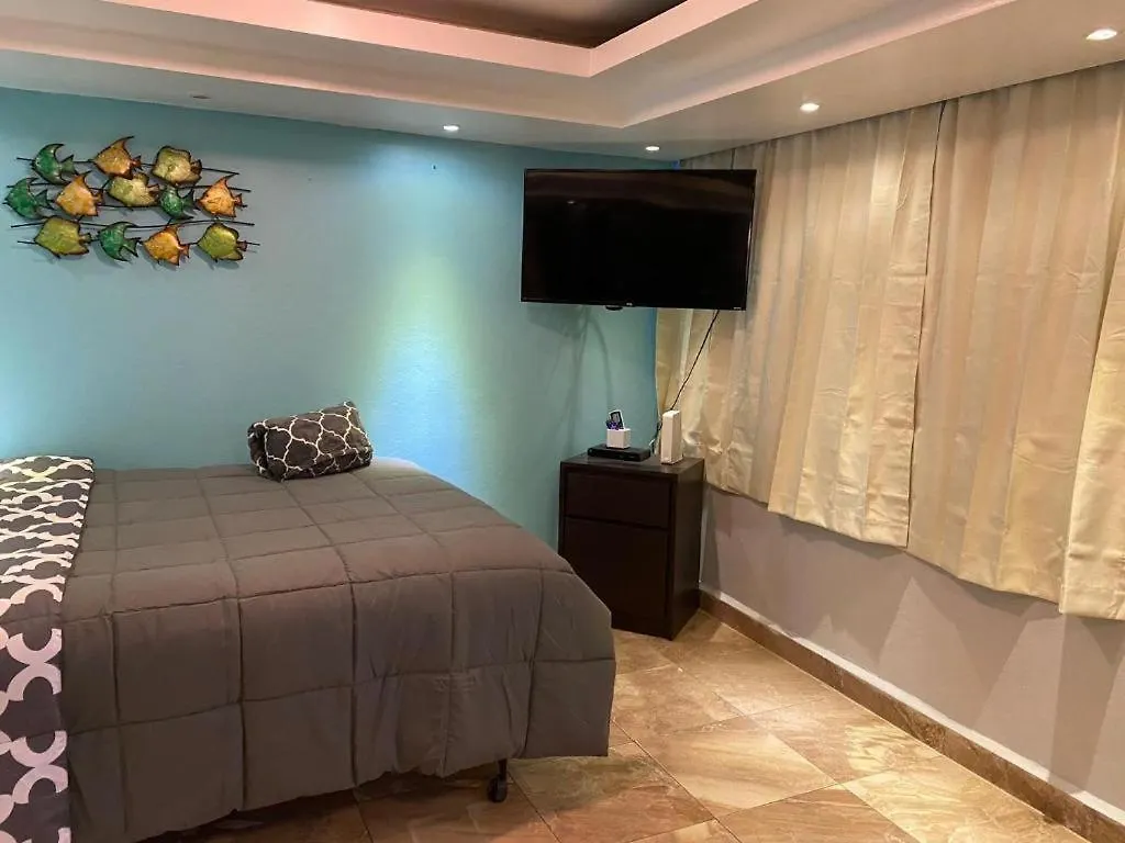 サンジョアンIsla Verde Tower Aptsアパートメント